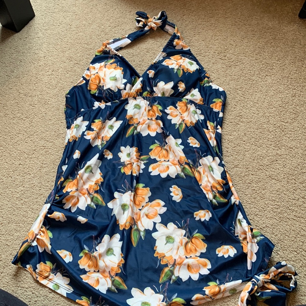 Maternity swim top